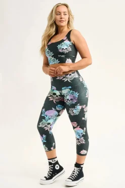 Bad Witch Performance - Scoop Neck Comfort Crop Top
