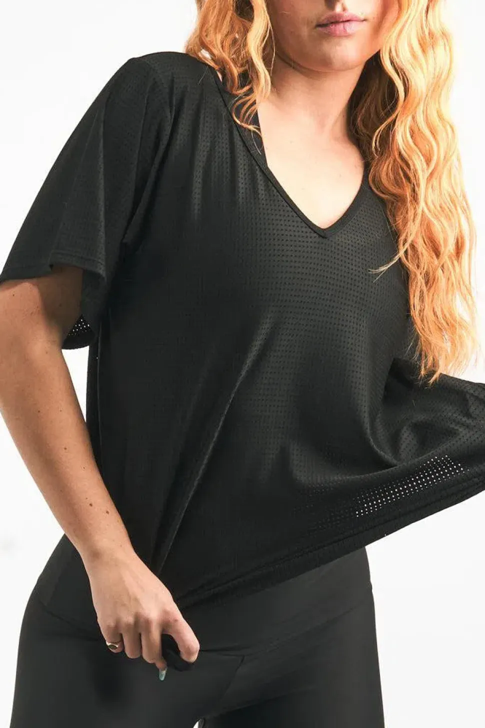 Bball Mesh V Neck Boyfriend Tee - Black