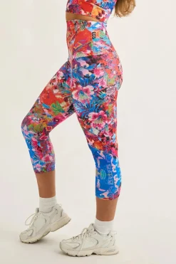 Believe The Hype Performance - Extra High Waisted Capri Leggings