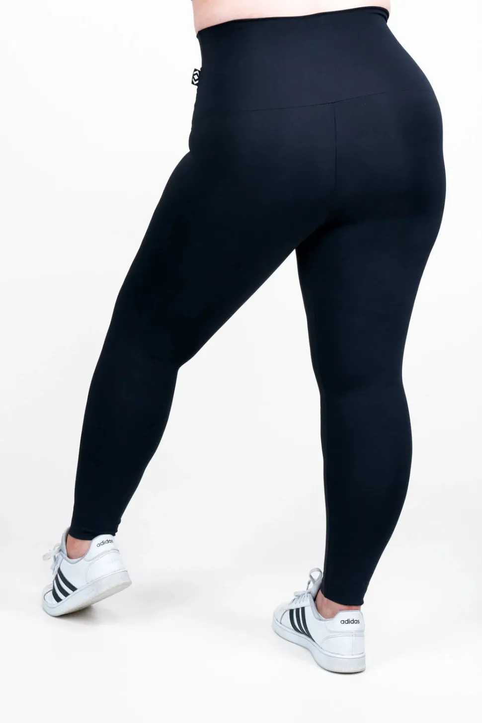 Black Body Contouring - Extra High Waisted Leggings
