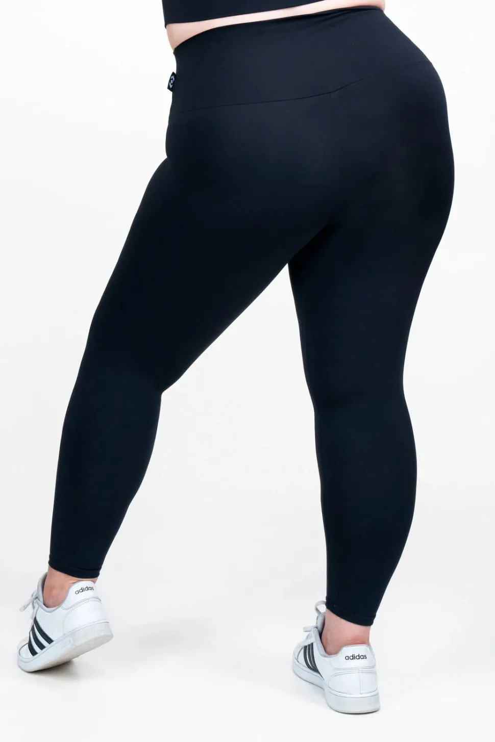 Black Body Contouring - High Waisted 7/8 Leggings