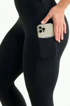 Black Body Contouring - Panel Pocket High Waisted Capri Leggings