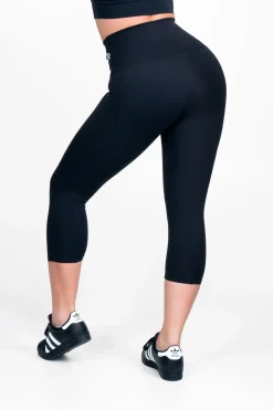 Black Body Contouring - Panel Pocket Extra High Waisted Capri Leggings
