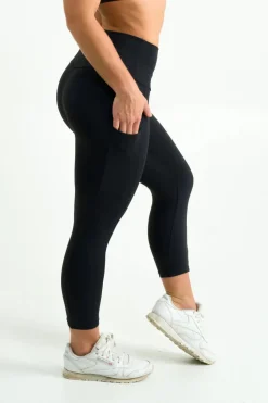 Black Body Contouring - Panel Pocket High Waisted Capri Leggings