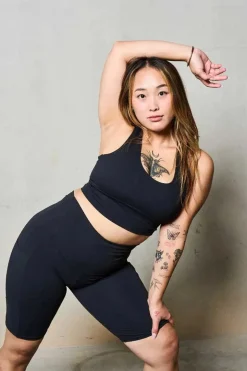 Black Body Contouring - T Back Comfort Crop Top