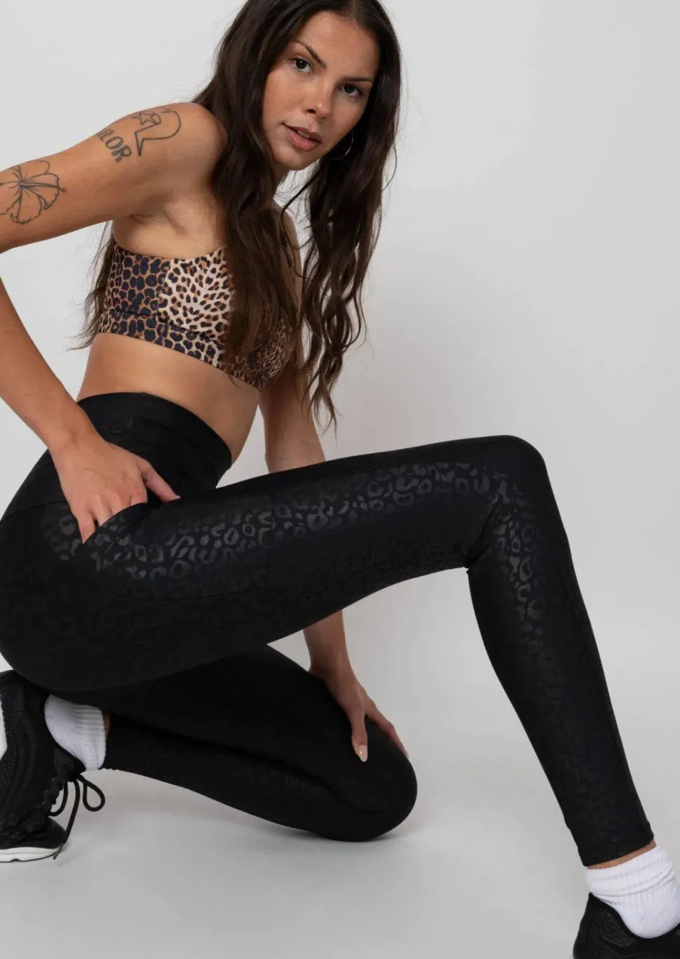 Black Exotic Touch Jag - Panel Pocket Extra High Waisted Leggings