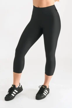 Black Performance - Booty Scrunch High Waisted Capri Leggings