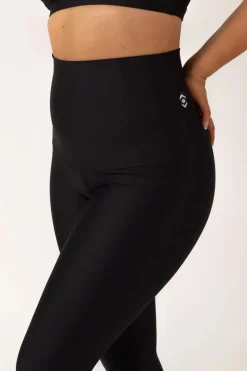 Black Performance - Extra High Waisted Capri Leggings