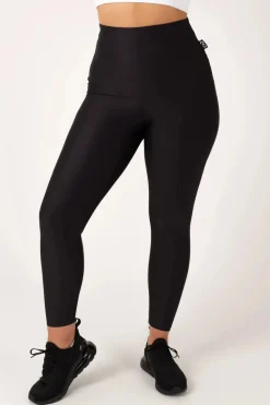 Black Performance - Extra High Waisted 7/8 Leggings