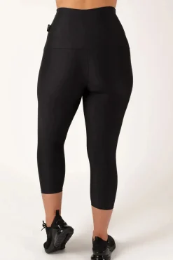 Black Performance - Extra High Waisted Capri Leggings