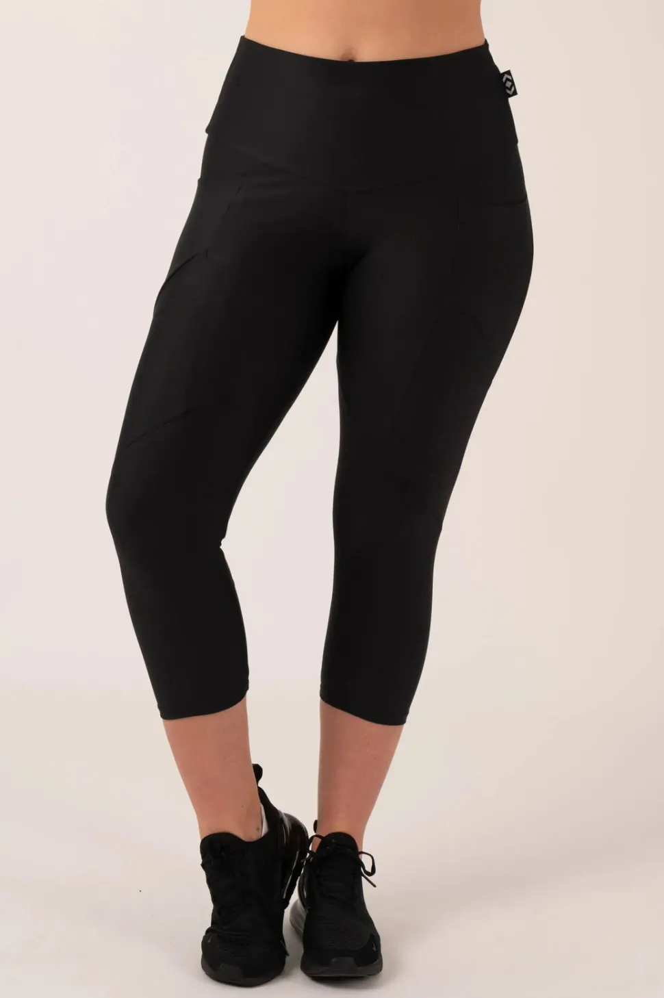 Black Performance - Pocket Booty Shaper High Waisted Capri Leggings