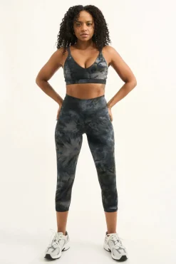 Dark and Moody Tie Dye Body Contouring - Panel Pocket High Waisted Capri Leggings