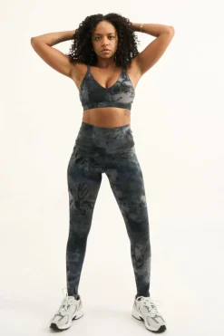 Dark and Moody Tie Dye Body Contouring - Panel Pocket High Waisted Leggings