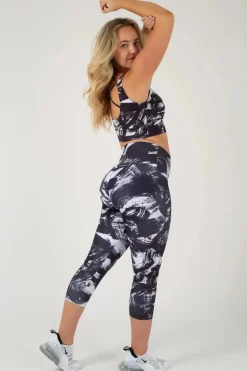 Destruction Performance - High Waisted Capri Leggings
