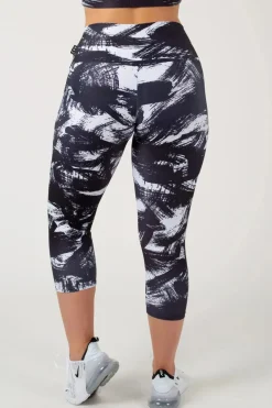Destruction Performance - High Waisted Capri Leggings