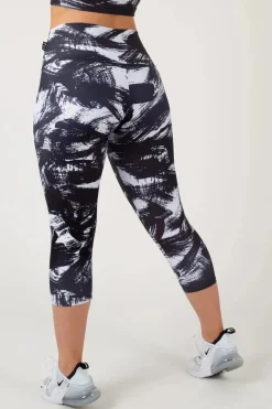 Destruction Performance - High Waisted Capri Leggings