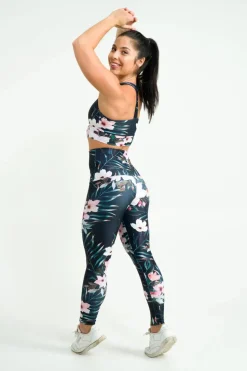 Exotic At Heart Performance - Extra High Waisted 7/8 Leggings