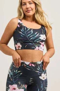 Exotic At Heart Performance - Tummy Control High Waisted Capri Leggings