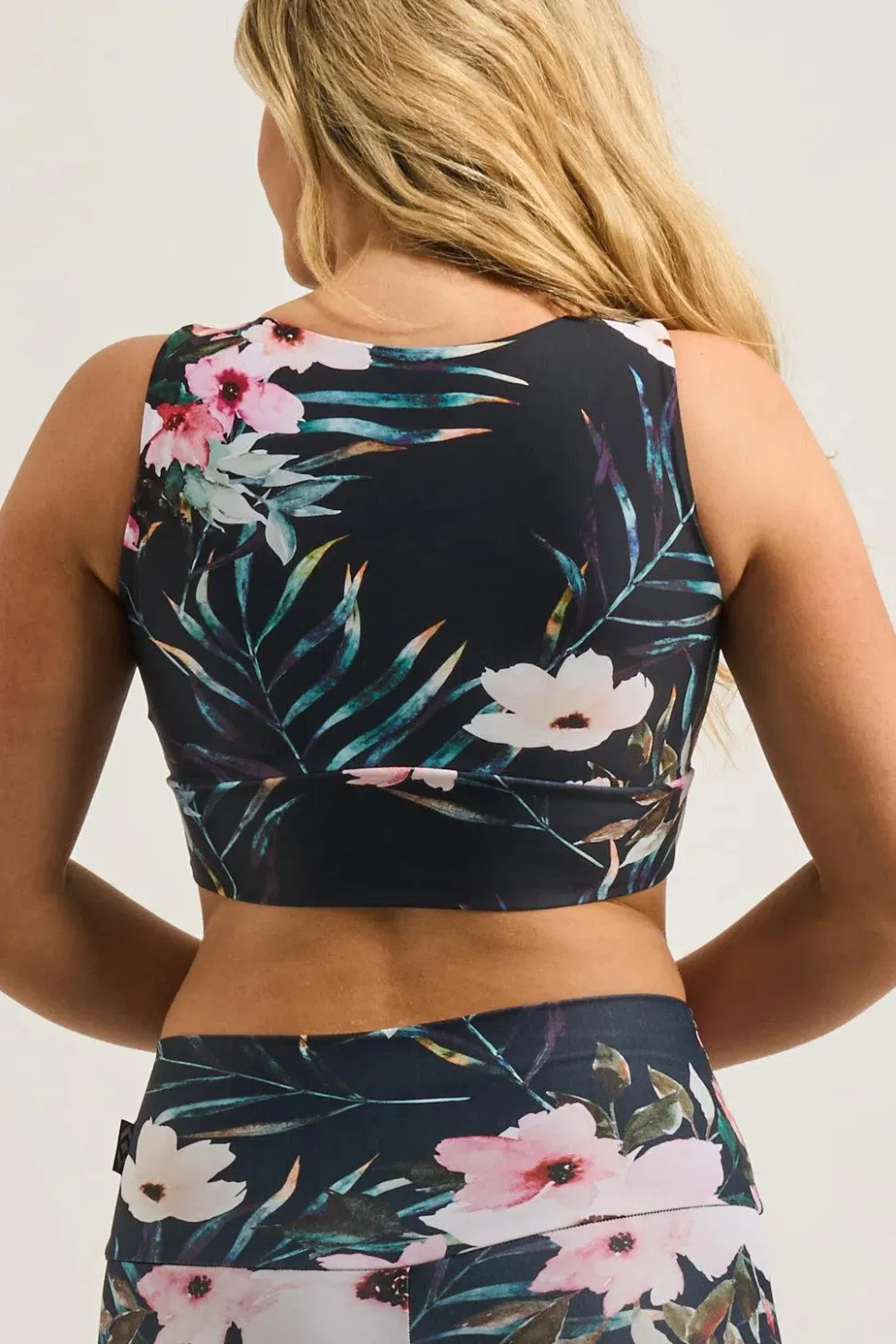 Exotic At Heart Performance - Reversible Comfort Crop Top