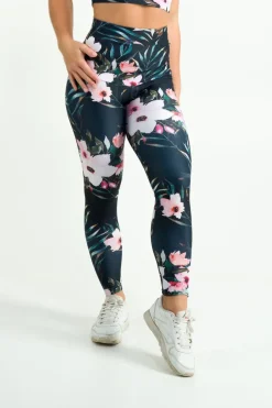 Exotic At Heart Performance - Extra High Waisted 7/8 Leggings