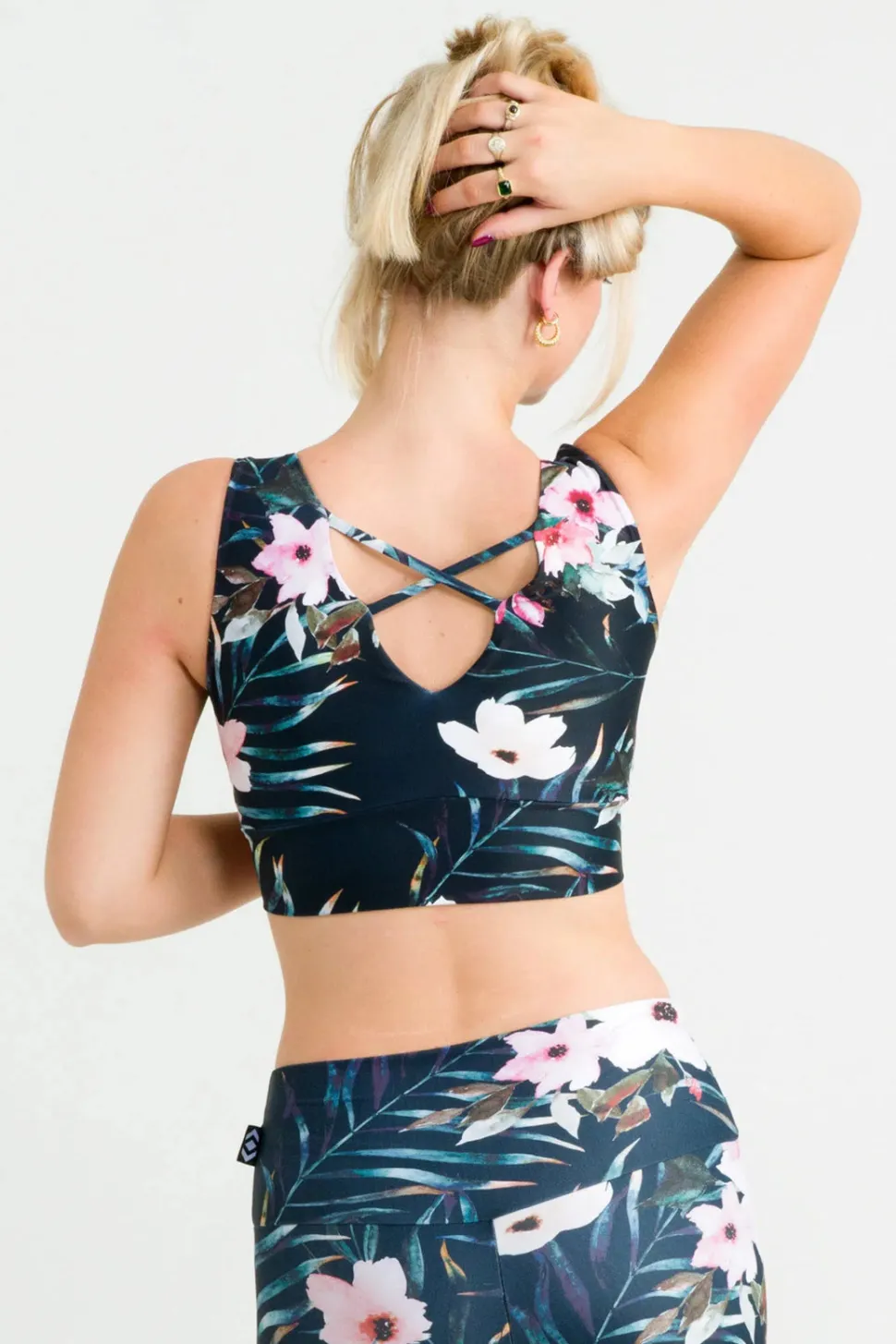 Exotic At Heart Performance - Reversible Comfort Crop Top