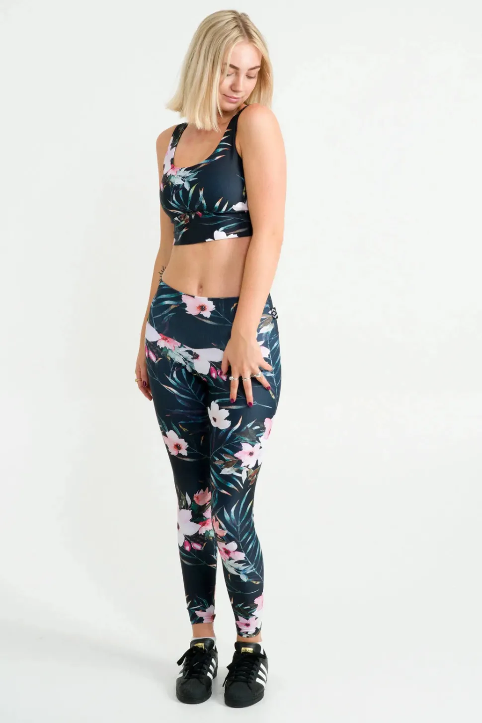 Exotic At Heart Performance - Scoop Neck Comfort Crop Top