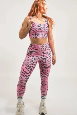 Fight Like A Tiger Pink Performance - Scoop Neck Comfort Crop Top