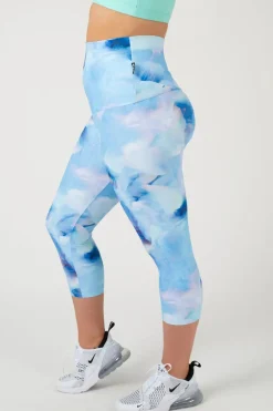 Fluid Performance - Extra High Waisted Capri Leggings