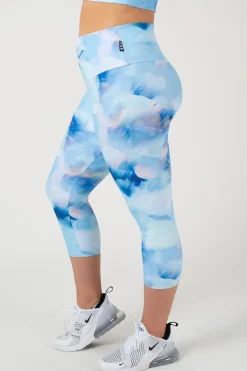 Fluid Performance - High Waisted Capri Leggings