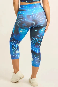 Imagine Nation Performance - Panel Pocket Drawstring Capri Leggings