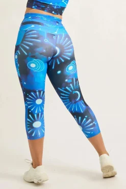 Imagine Nation Performance - Panel Pocket Drawstring Capri Leggings