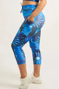 Imagine Nation Performance - Panel Pocket Drawstring Capri Leggings