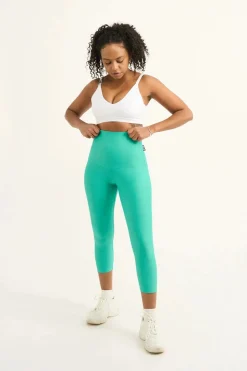 Jade Performance - Extra High Waisted Capri Leggings
