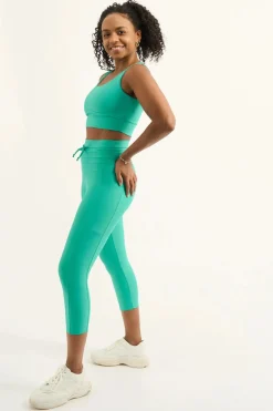 Jade Performance - Panel Pocket Drawstring Capri Leggings