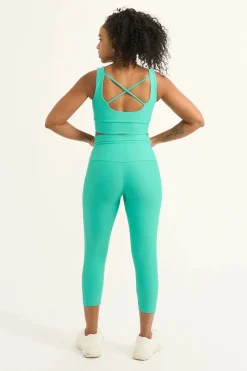 Jade Performance - Panel Pocket Drawstring Capri Leggings