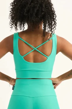 Jade Performance - Scoop Neck Comfort Crop Top