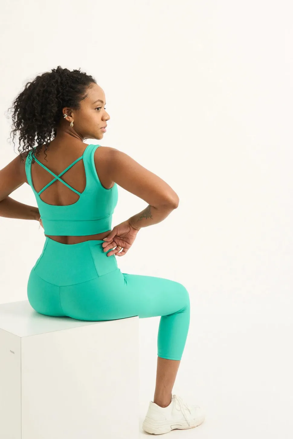 Jade Performance - Tummy Control High Waisted Capri Leggings