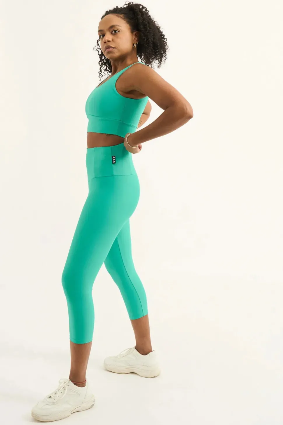 Jade Performance - Tummy Control High Waisted Capri Leggings