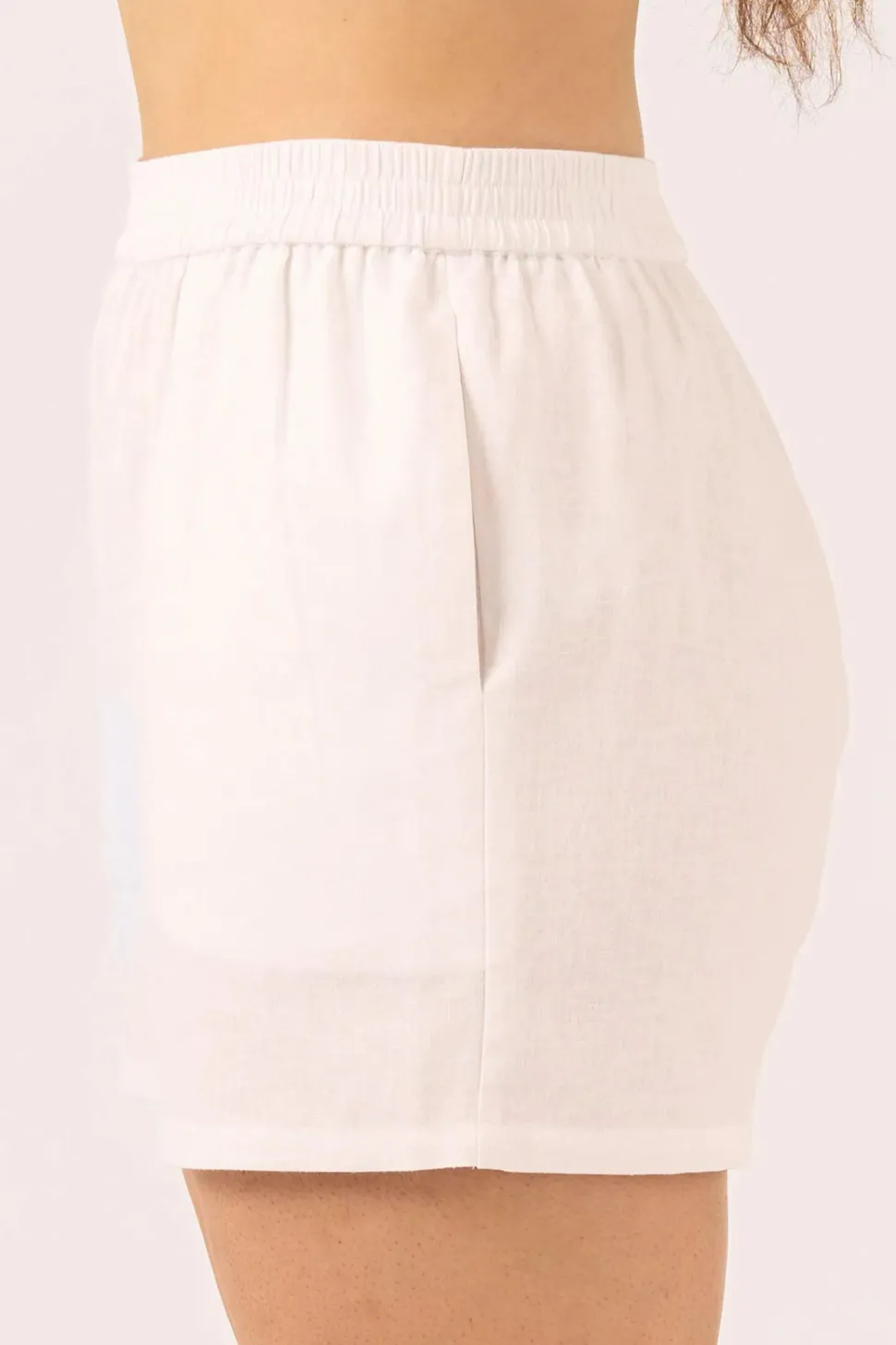 Linen Blend Pull On Short - White