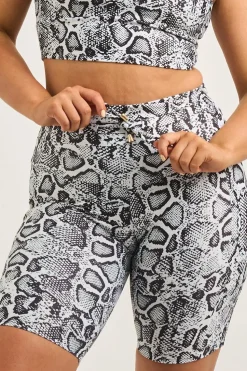 Medusa Mono Performance - Luxe Panel Pocket Drawstring Long Shorts