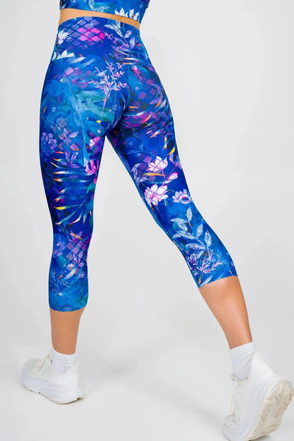 Mermaid Mafia Performance - High Waisted Capri Leggings