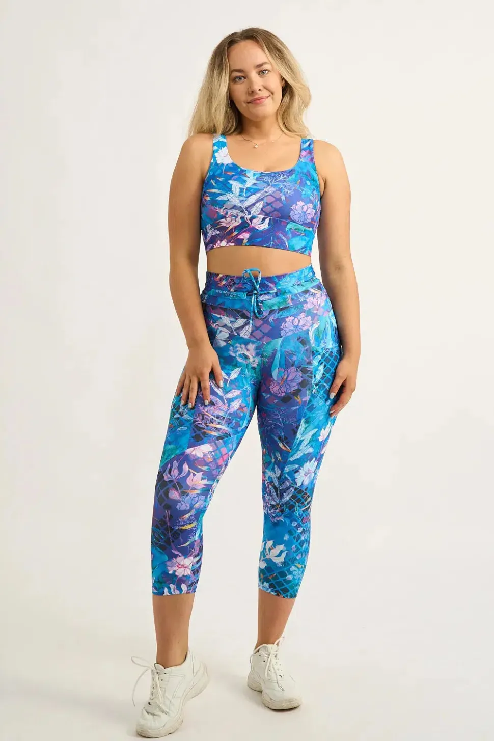 Mermaid Mafia Performance - Pocket Booty Shaper Drawstring Capri Leggings