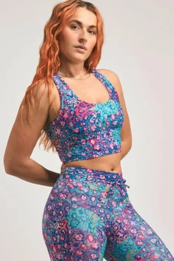 Plant One On Me Performance - T Back Comfort Crop Top