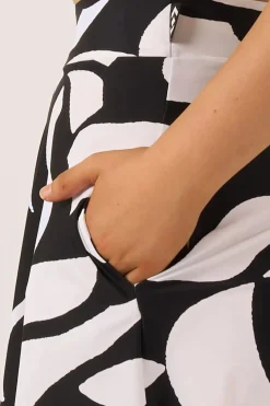 Silky Palazzo Short With Pocket - Black Geo Waves