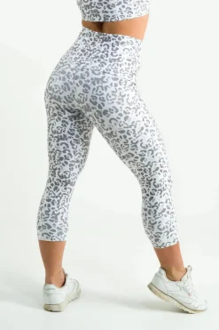 Snow Jag Performance - Extra High Waisted Capri Leggings