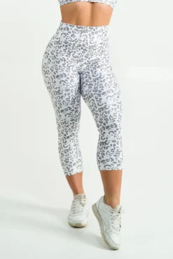 Snow Jag Performance - High Waisted Capri Leggings