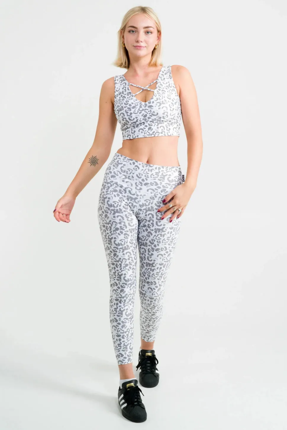 Snow Jag Performance - Reversible Comfort Crop Top
