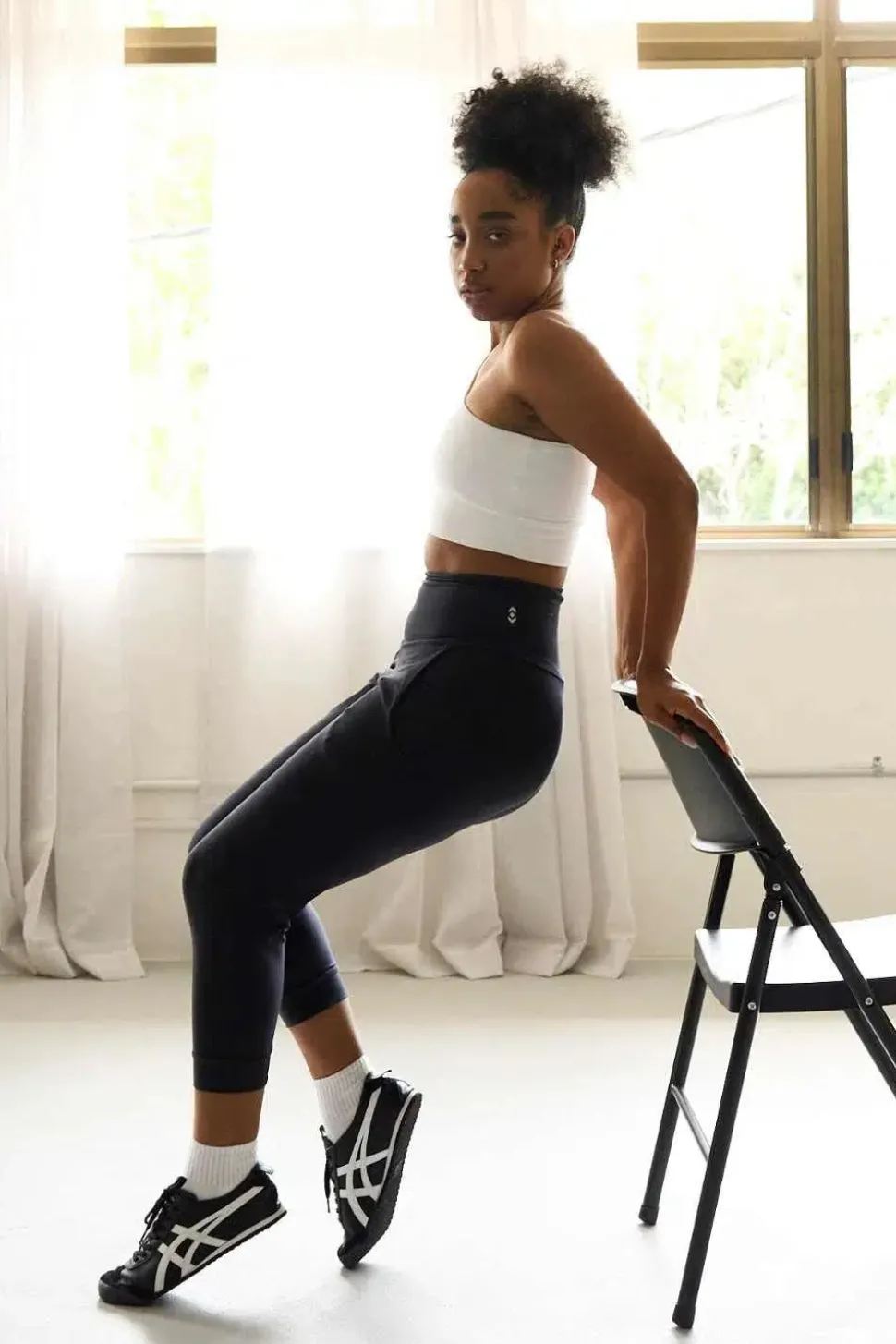 Soft To Touch Jogger Capris W/ Pockets - Black