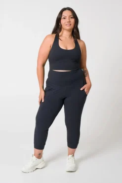 Soft To Touch Jogger Capris W/ Pockets - Black