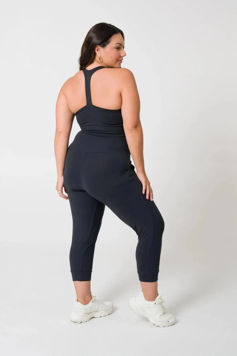 Soft To Touch Jogger Capris W/ Pockets - Black